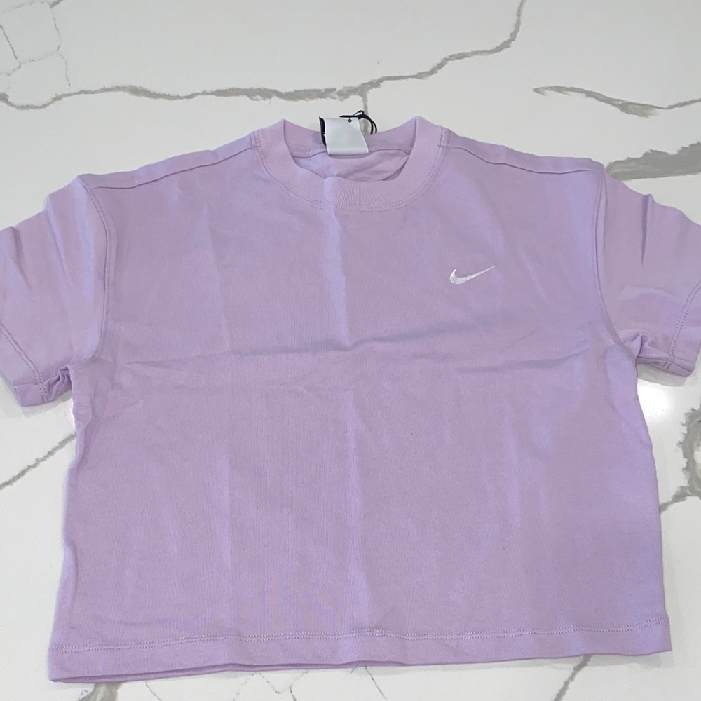 Nike Lavender Short‎ Sleeve Tee